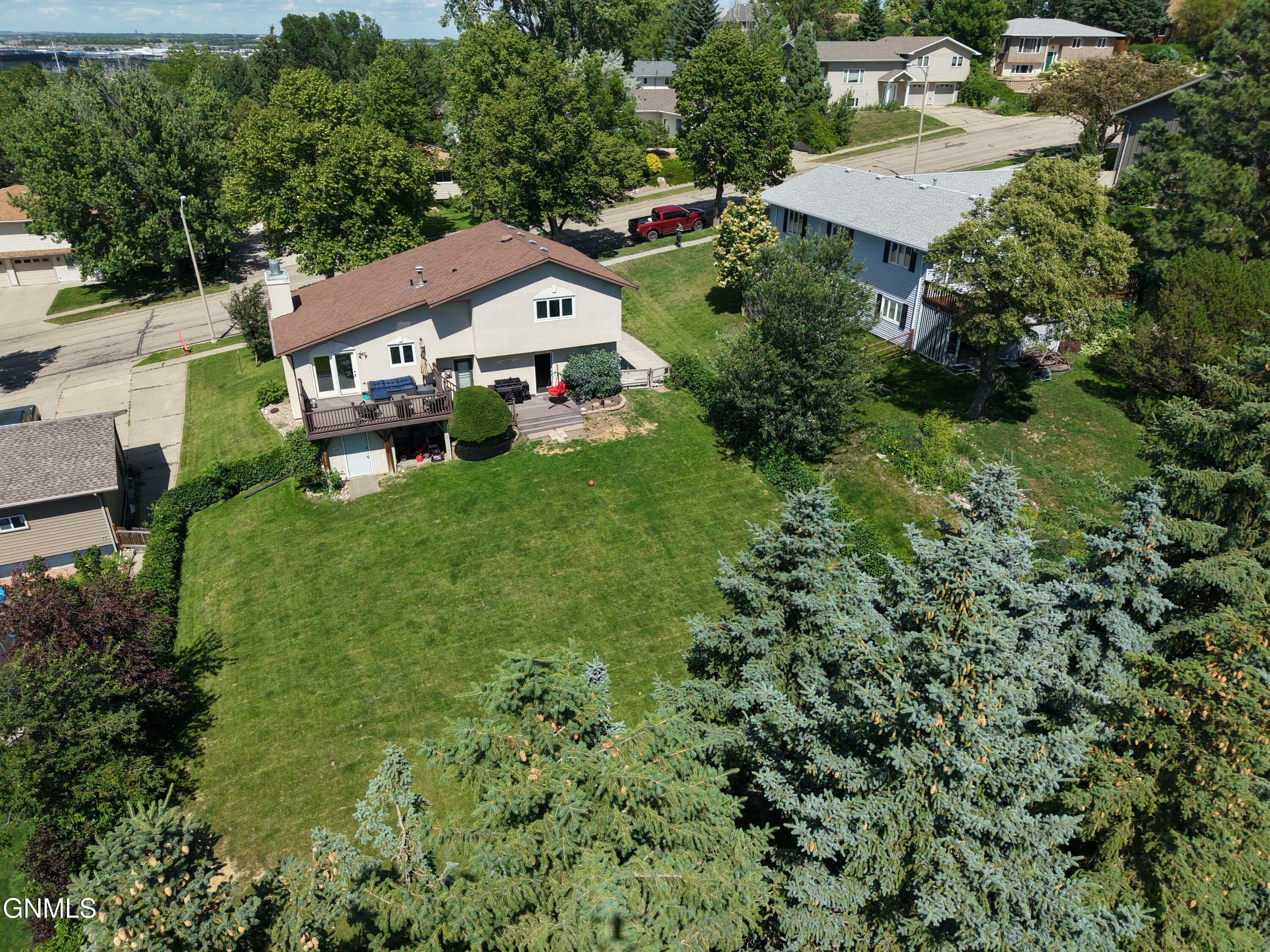 Property Photo:  2421 Laforest Avenue  ND 58501 