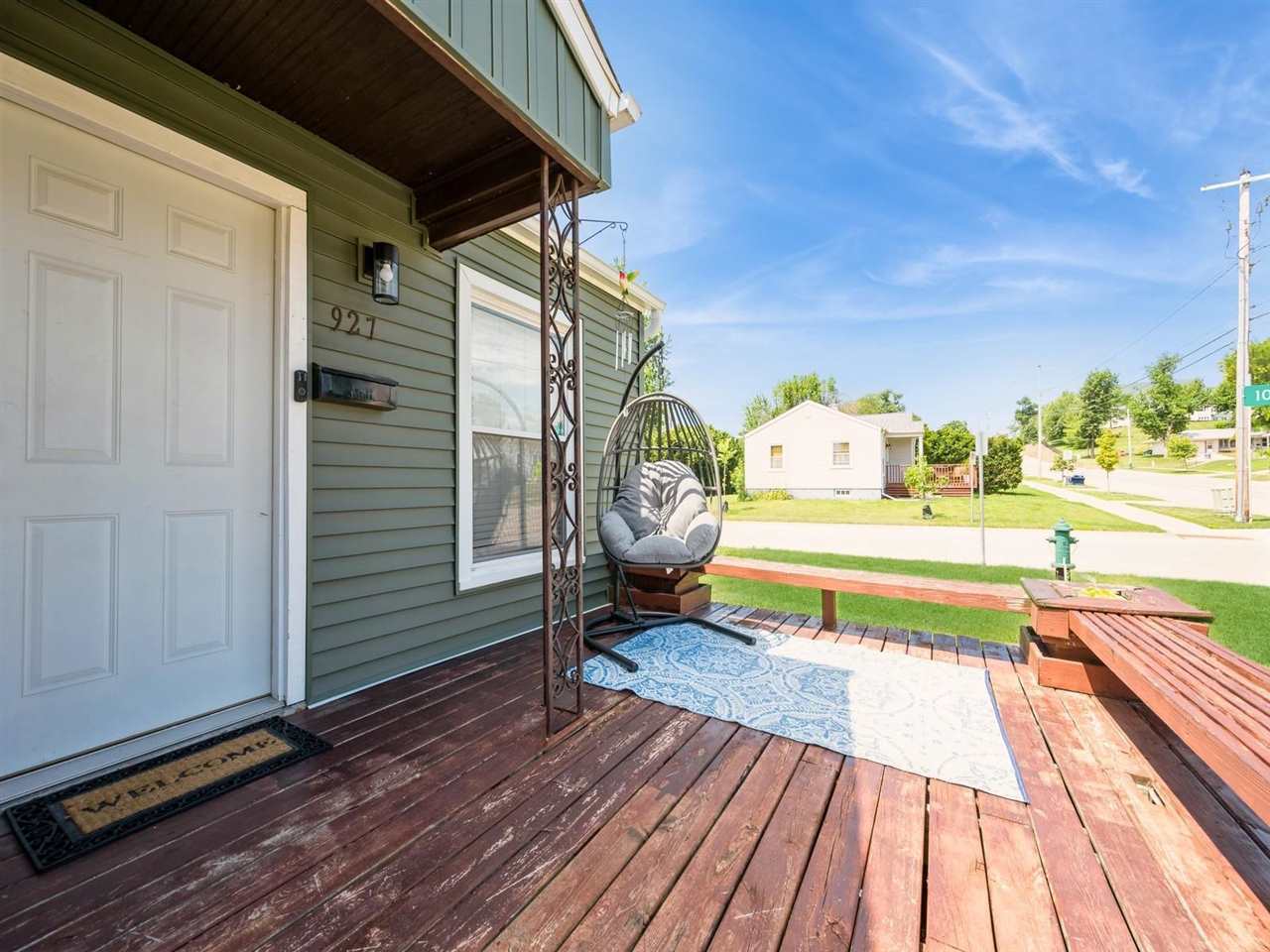 Property Photo: 927 NW O Ave IA 52405