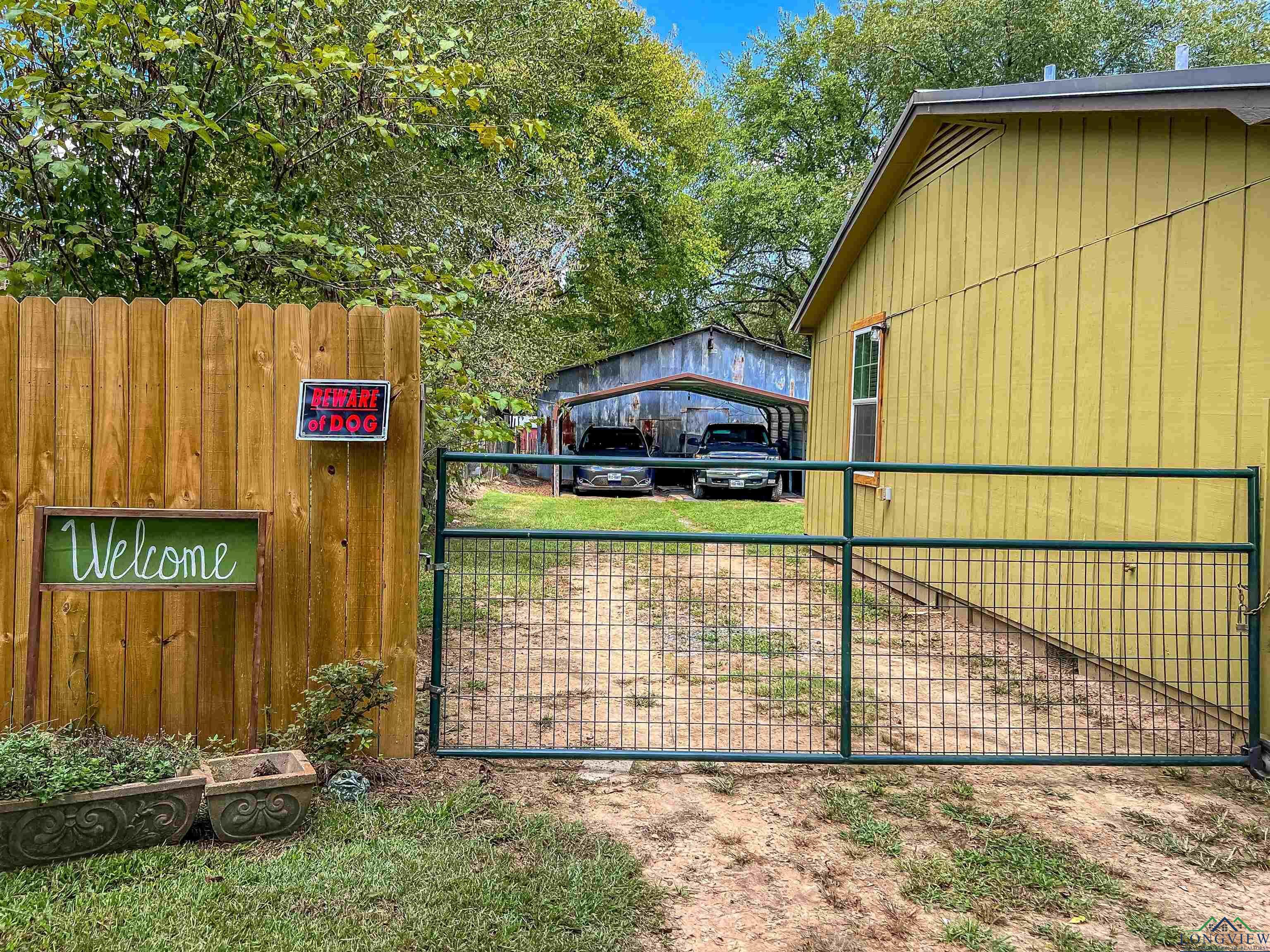 Property Photo: 8227 North Kings Highway TX 75503