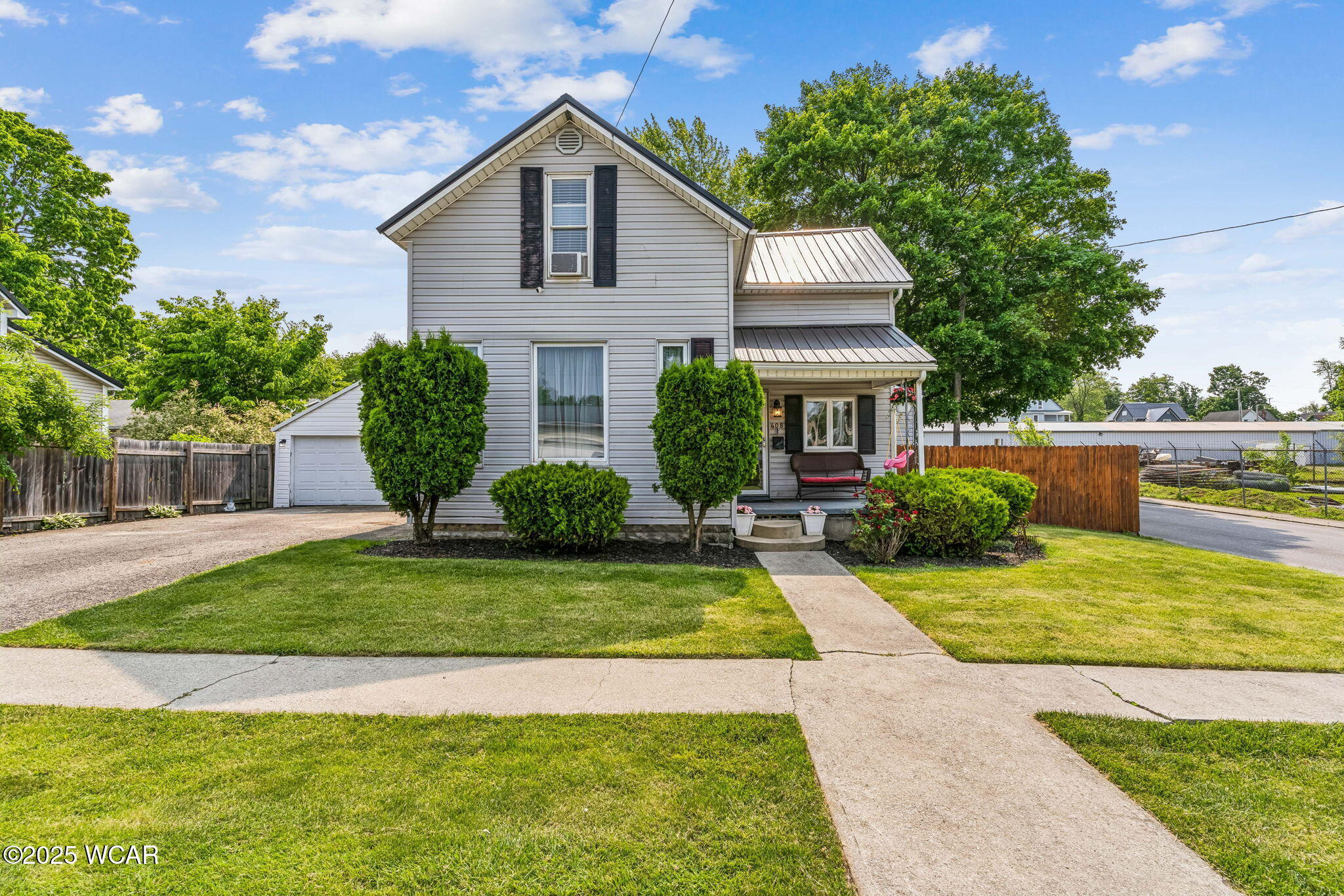 Property Photo: 408 Vine Street OH 43326