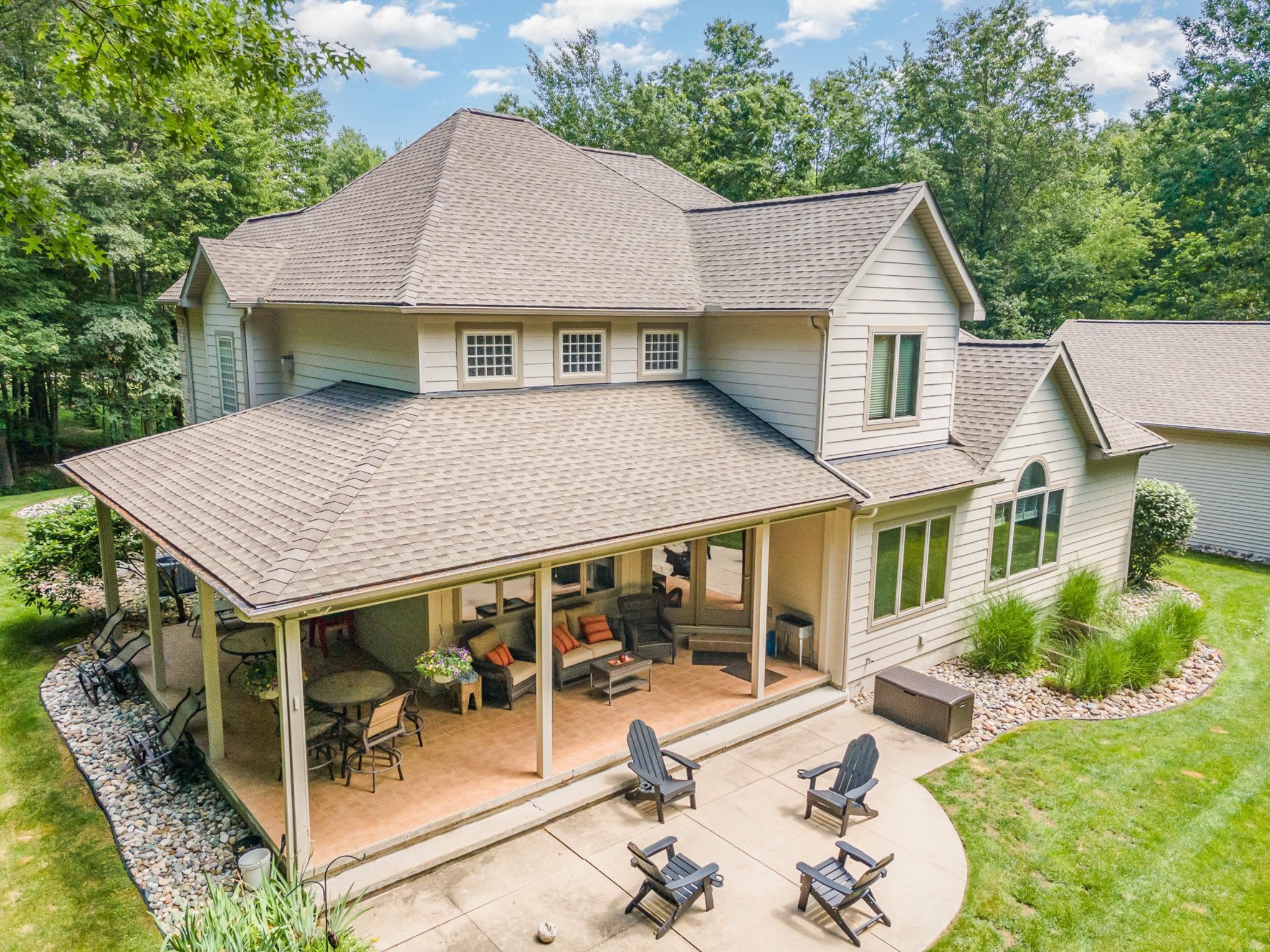 Property Photo:  2397 Ravenwood  MI 48642 