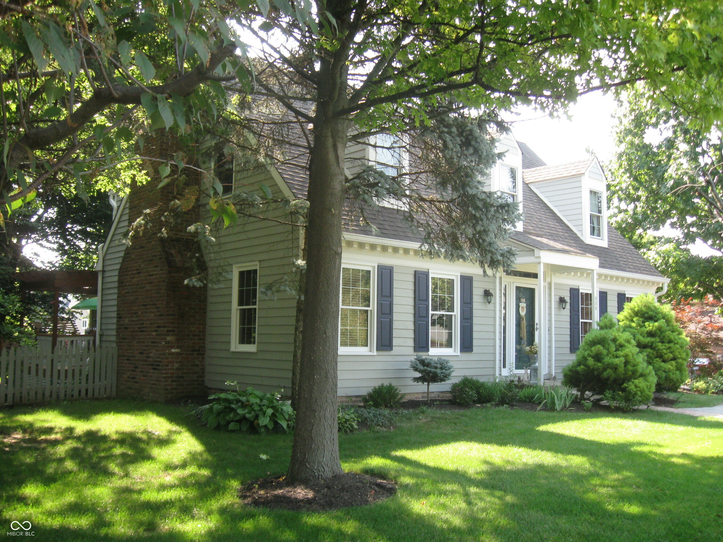 908 Queensbury Drive  Noblesville IN 46062 photo