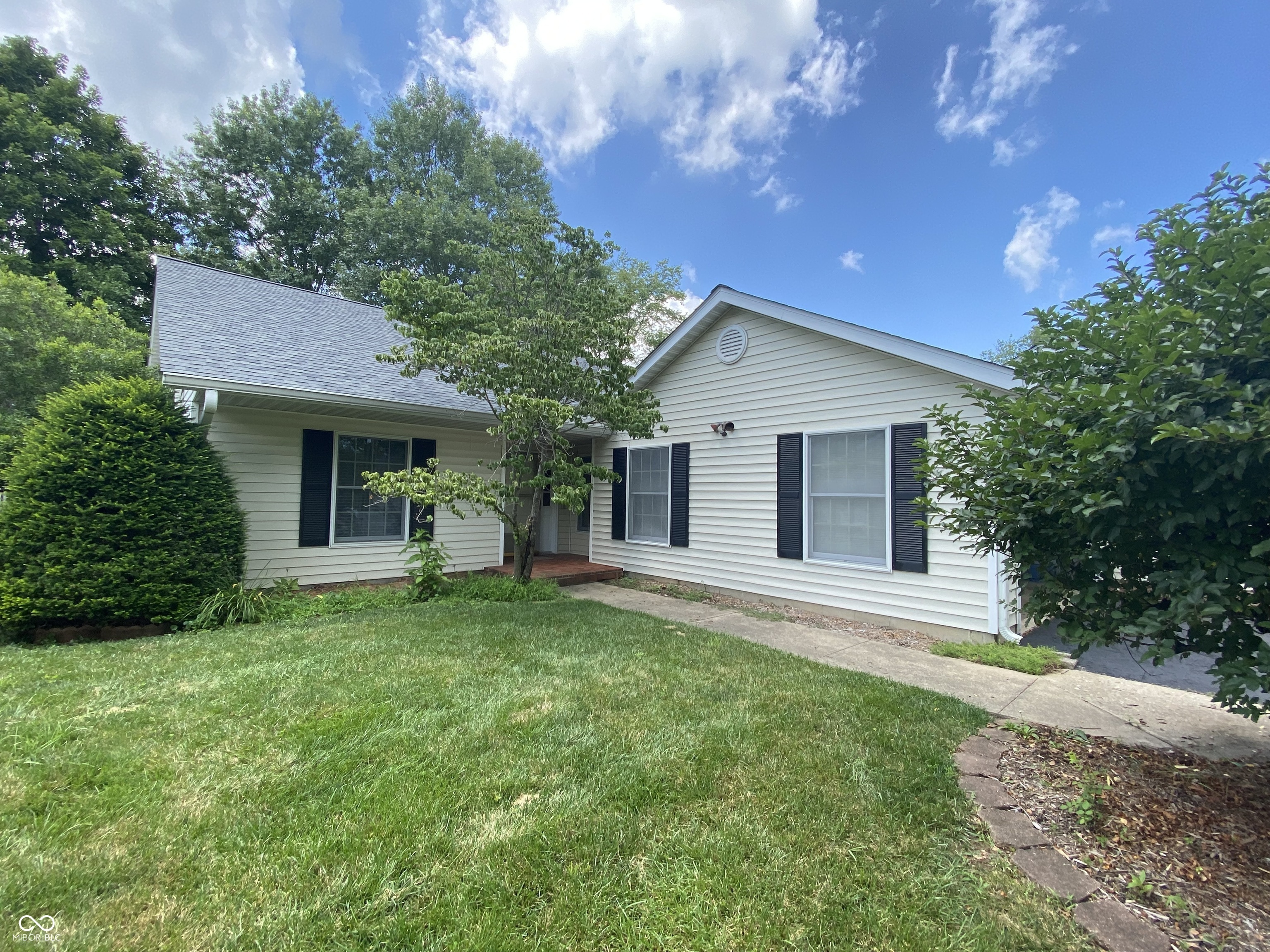 3910 S Baytree Lane  Bloomington IN 47401 photo
