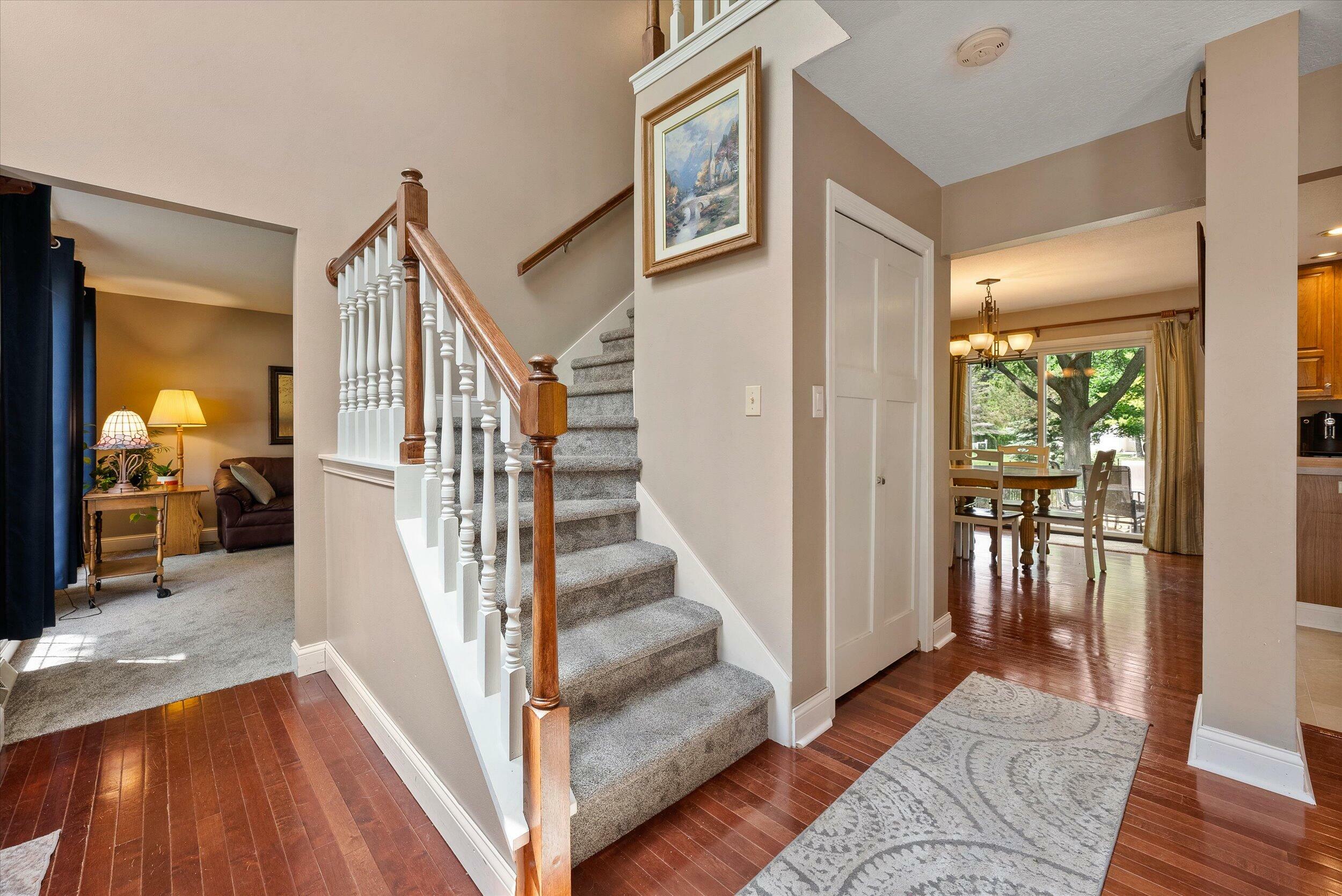 Property Photo:  3912 Pineview Ct  WI 53083 