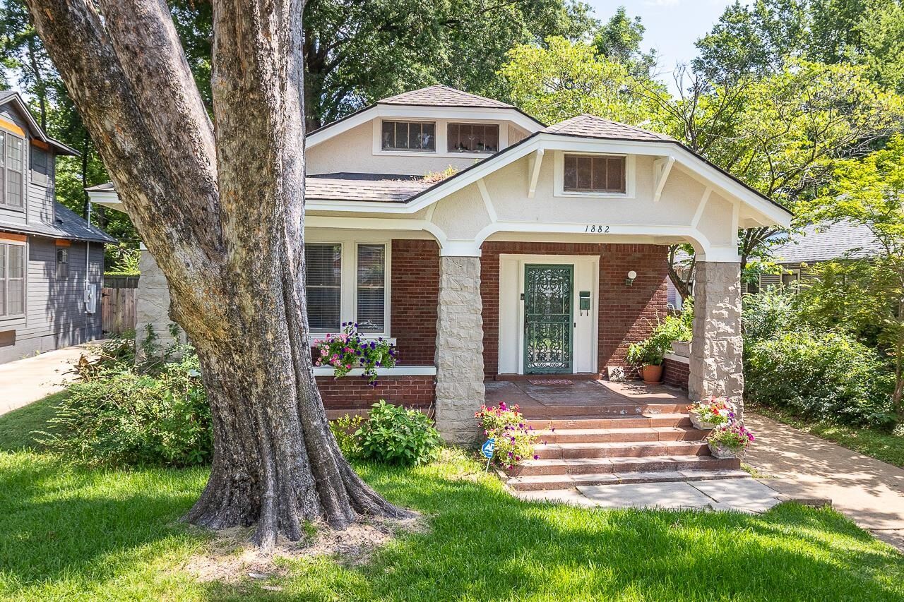 Property Photo:  1882 Walker Ave  TN 38114 