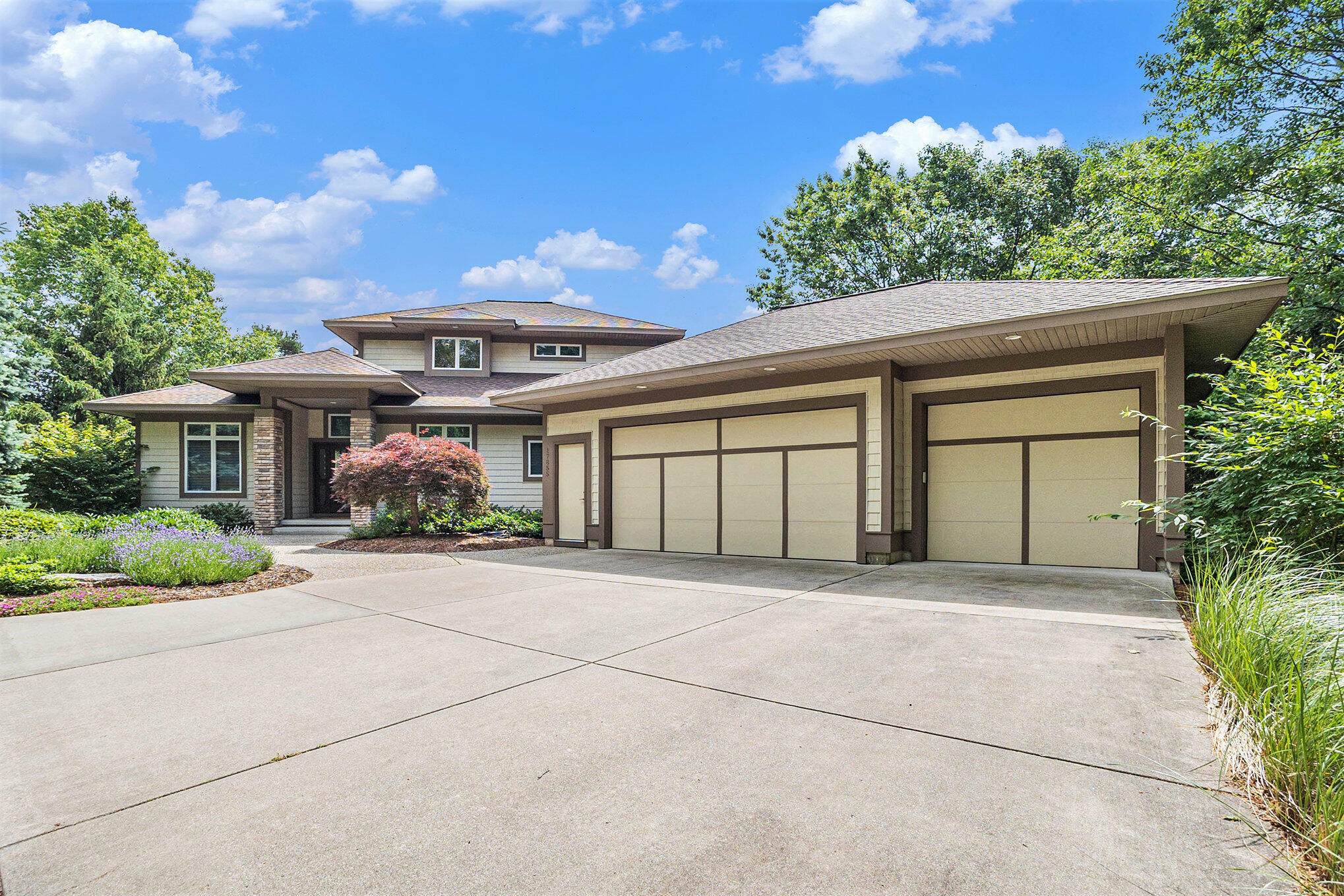 Property Photo: 17855 Dewberry Place MI 49417