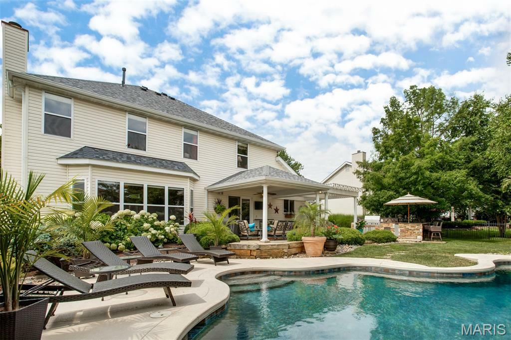 Property Photo:  617 Westonridge Court  MO 63021 