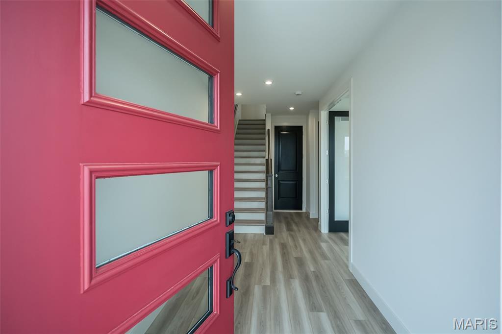 Property Photo: 8935 E Gateway Heights 94-808 MO 63144