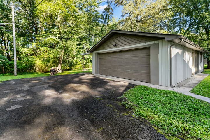 Property Photo:  816 Westwood Dr  TN 37388 