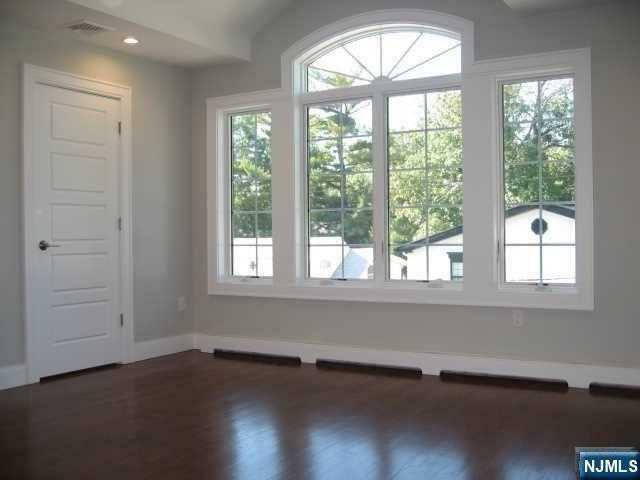 Property Photo: 818 Jassamine Way NJ 07024