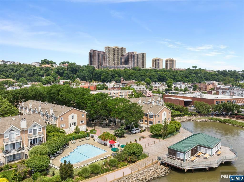 Property Photo: 200 Grand Cove Way 2M NJ 07020