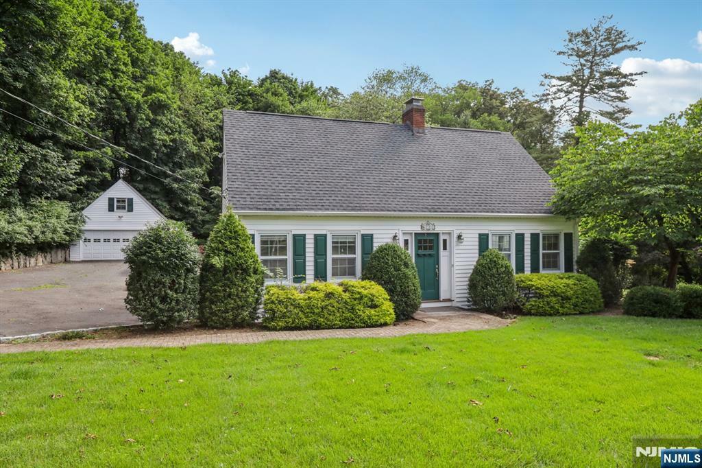Property Photo:  777 Aspen Way  NJ 07417 