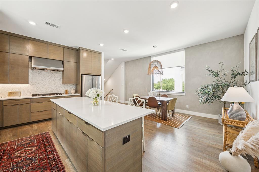 Property Photo: 1922 La Croix Place TX 75214