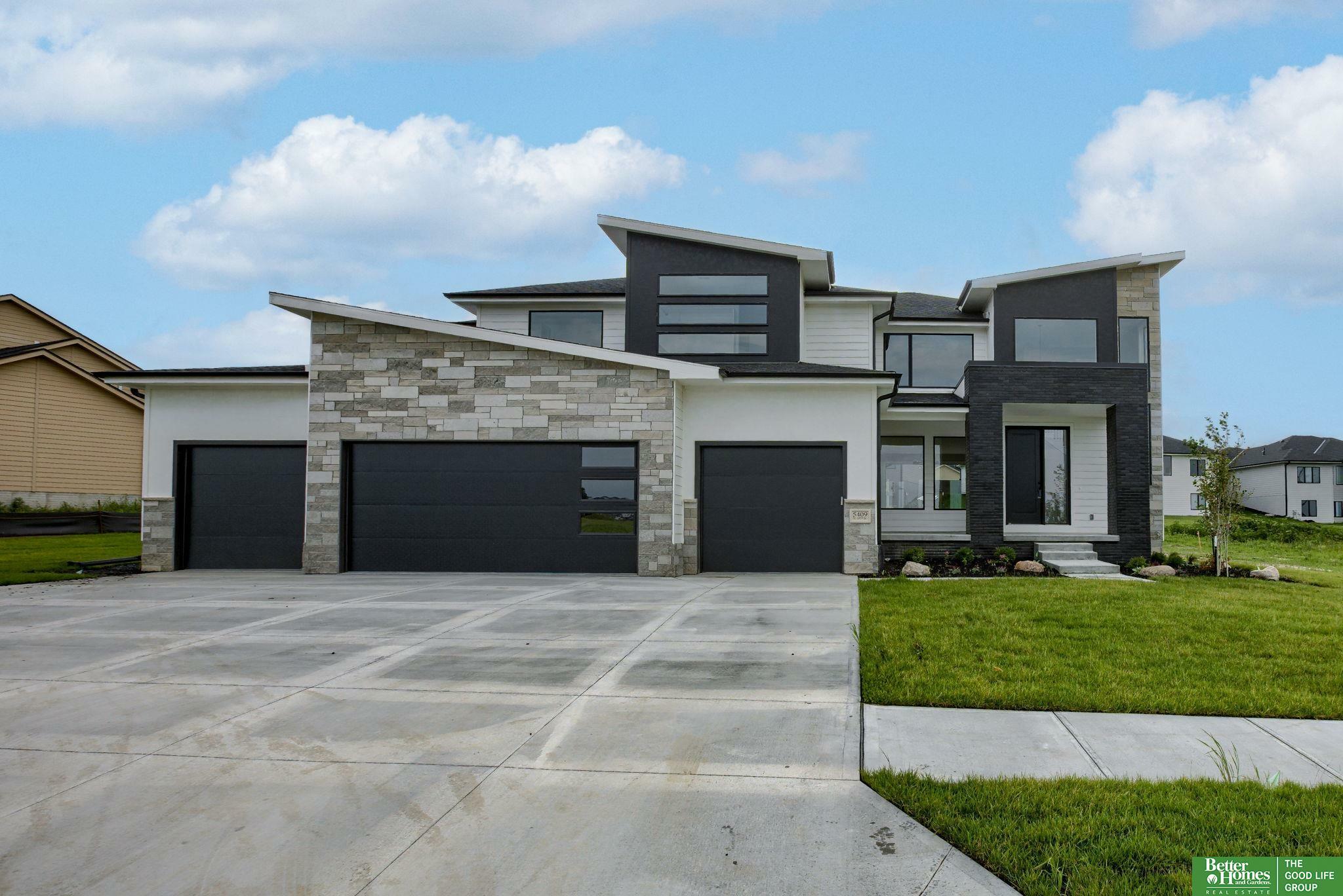 Property Photo:  5409 N 197th Street  NE 68022 