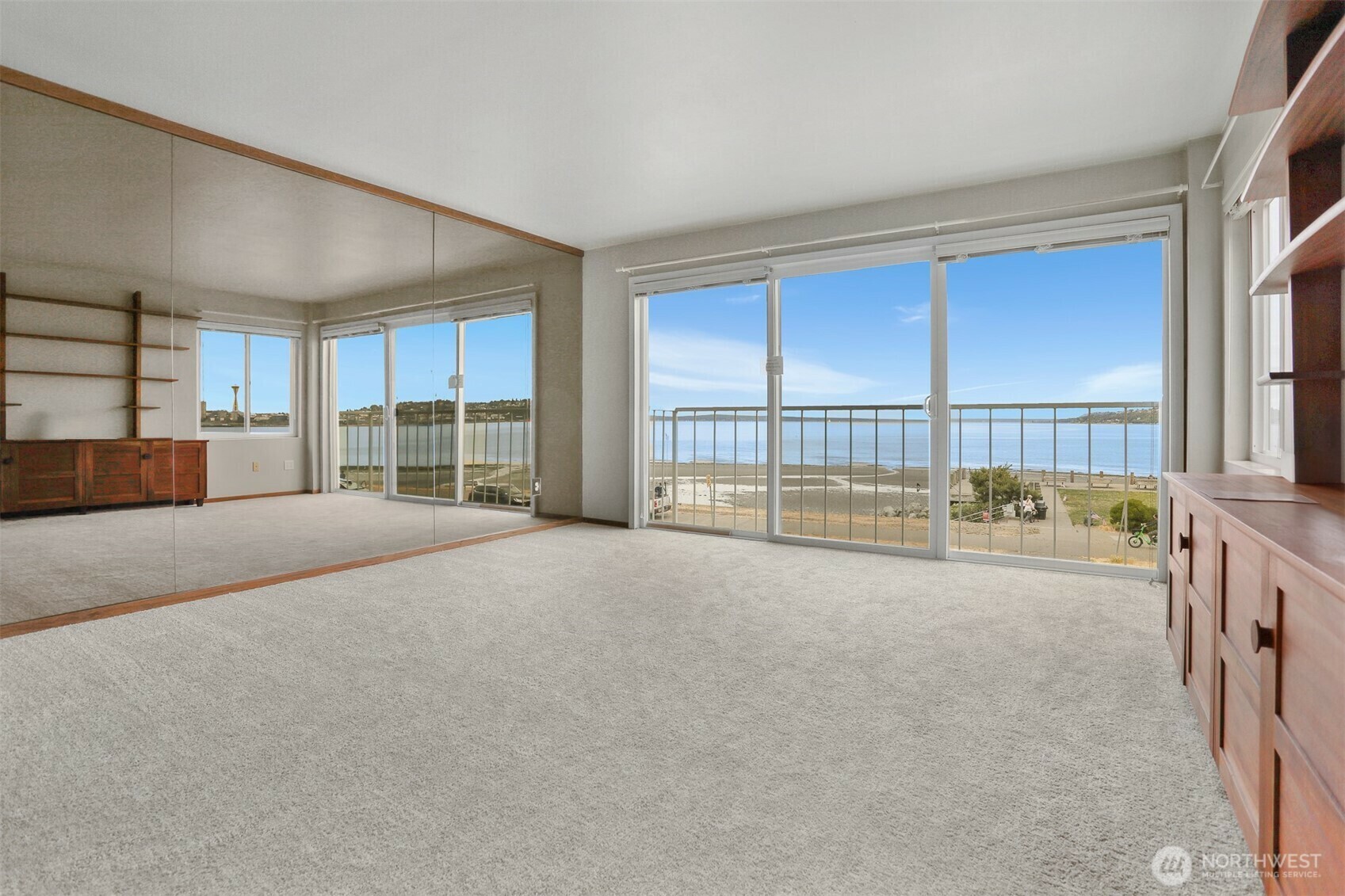 Property Photo: 1156 Alki Avenue SW 202 WA 98116