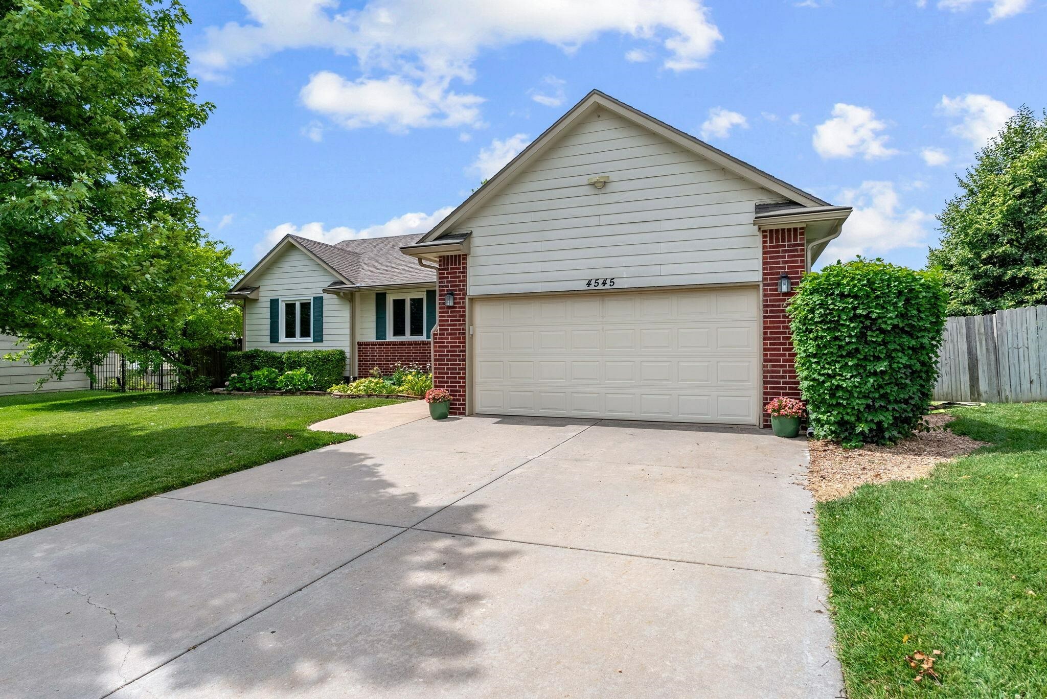 Property Photo: 4545 N Rushwood KS 67226