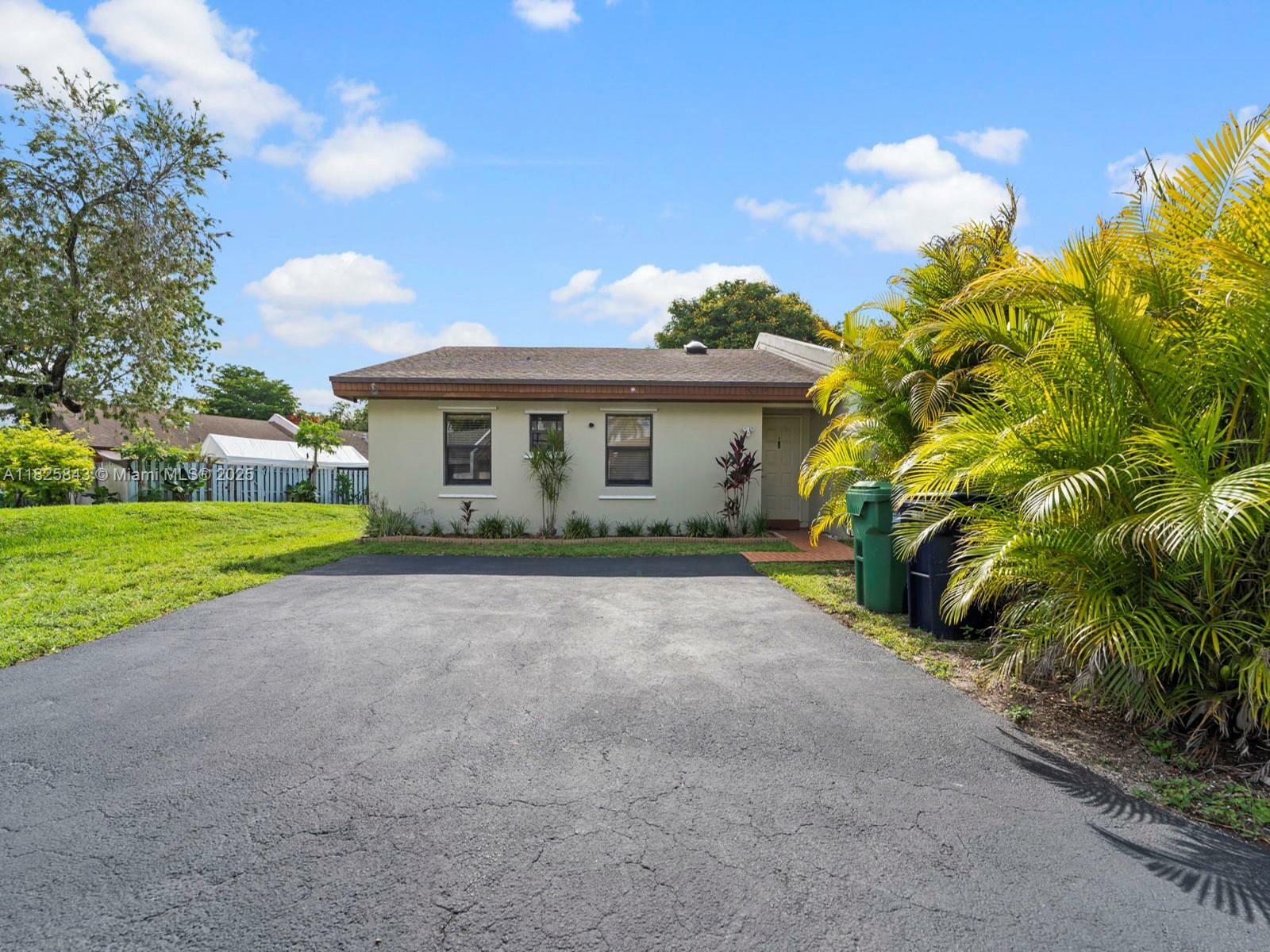 Property Photo: 5207 SW 141st Pl 5207 FL 33175