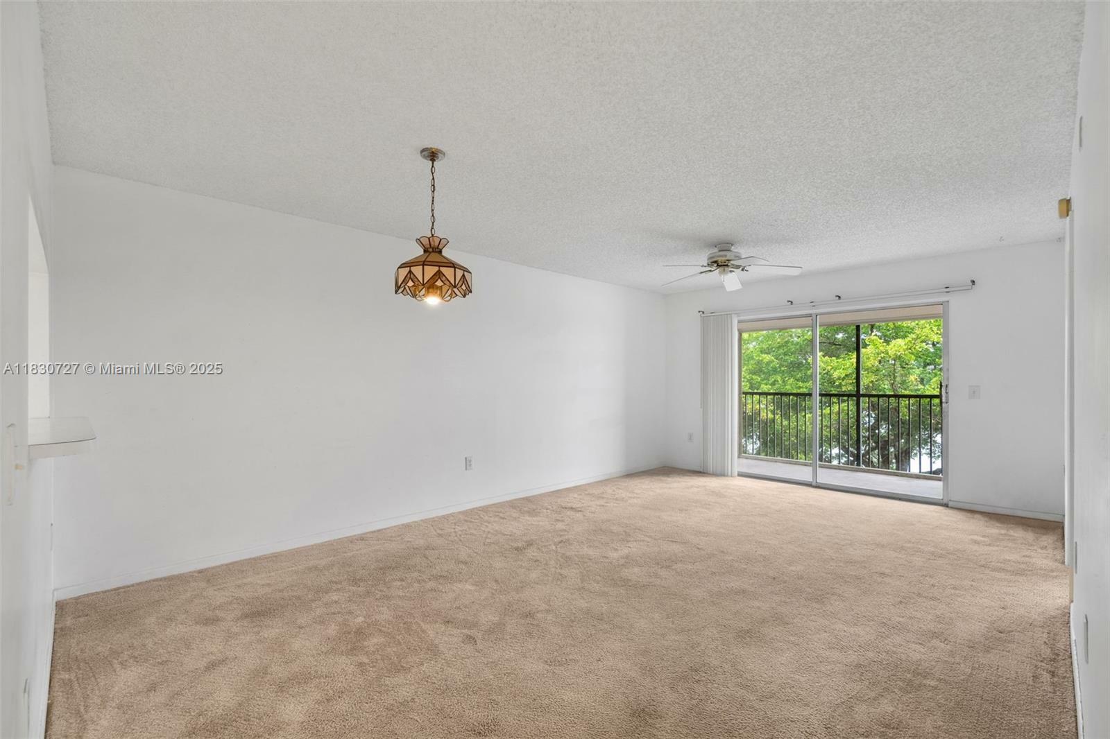 Property Photo: 13701 SW 12th St 405A FL 33027
