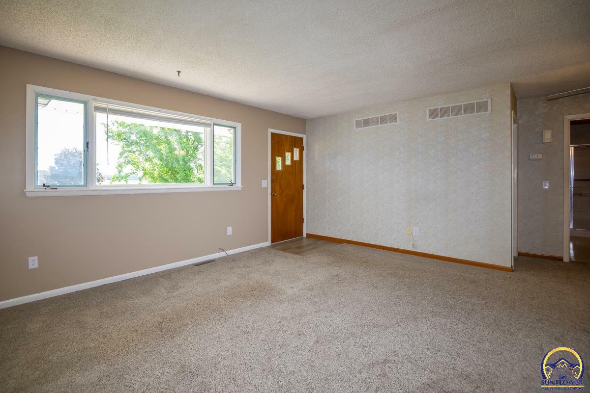 Property Photo:  8049 NW Capper Rd  KS 66533 