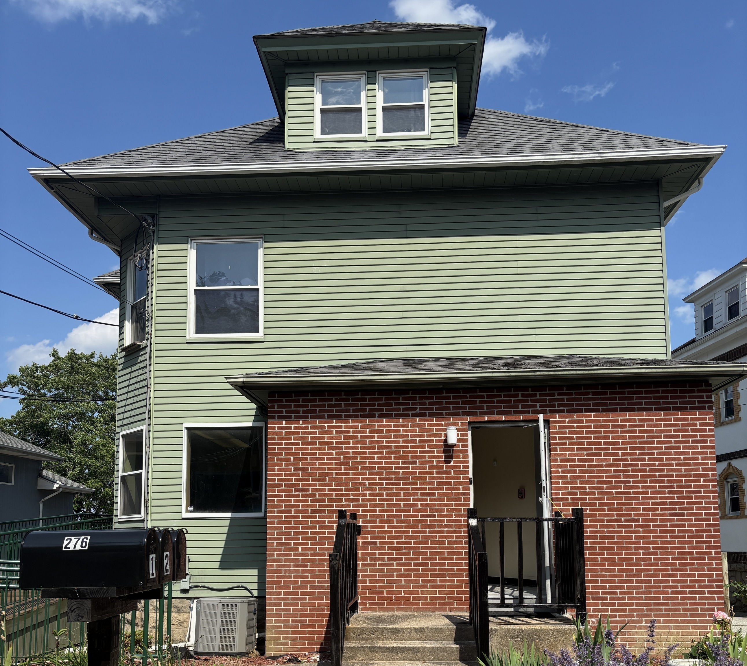 Property Photo:  276 Montauk Avenue  CT 06320 
