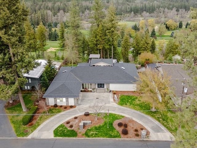 Property Photo: 1518 W Fairway Dr WA 99218