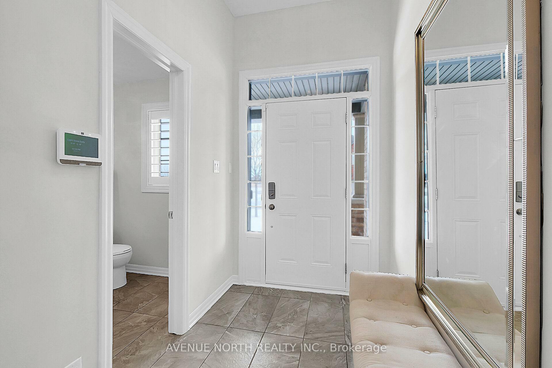 Property Photo:  429 Dovehaven Street  ON K1W 0H2 