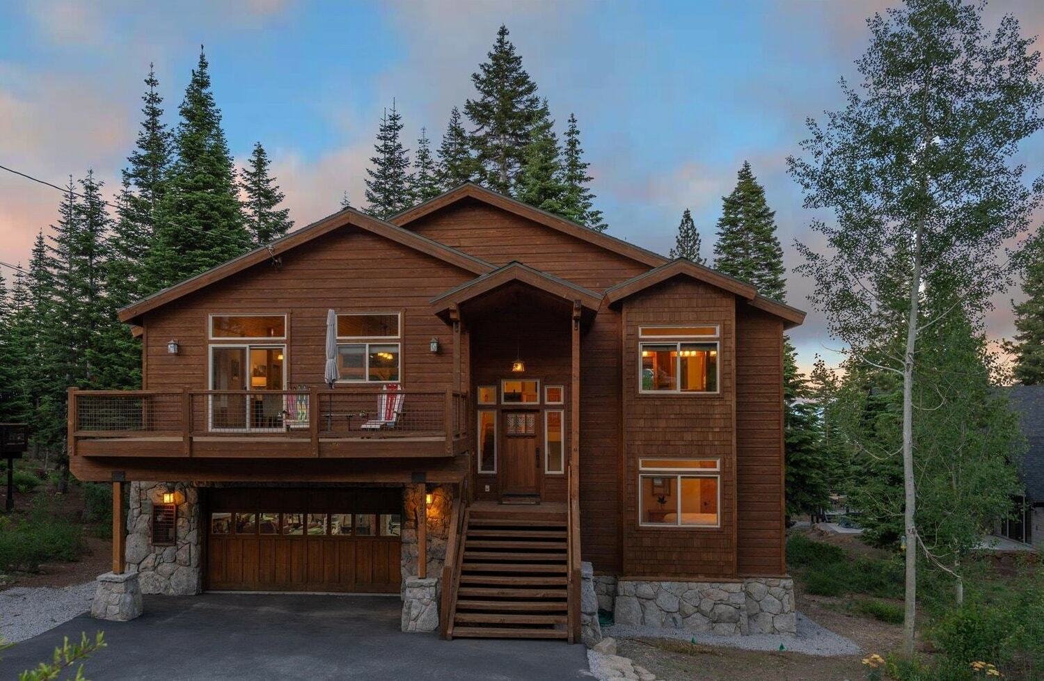 Property Photo:  14221 Skislope Way  CA 96161 
