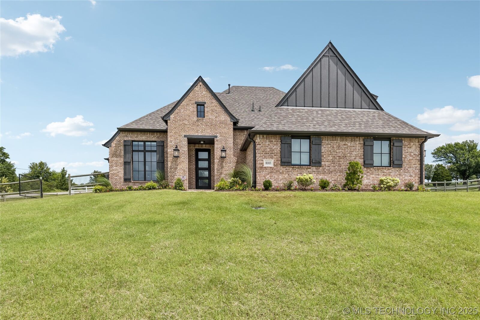 Property Photo: 8103 E 107th Street N OK 74055