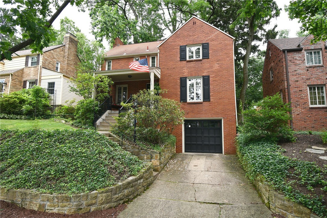 317 Fieldbrook Dr  Mt Lebanon PA 15228 photo