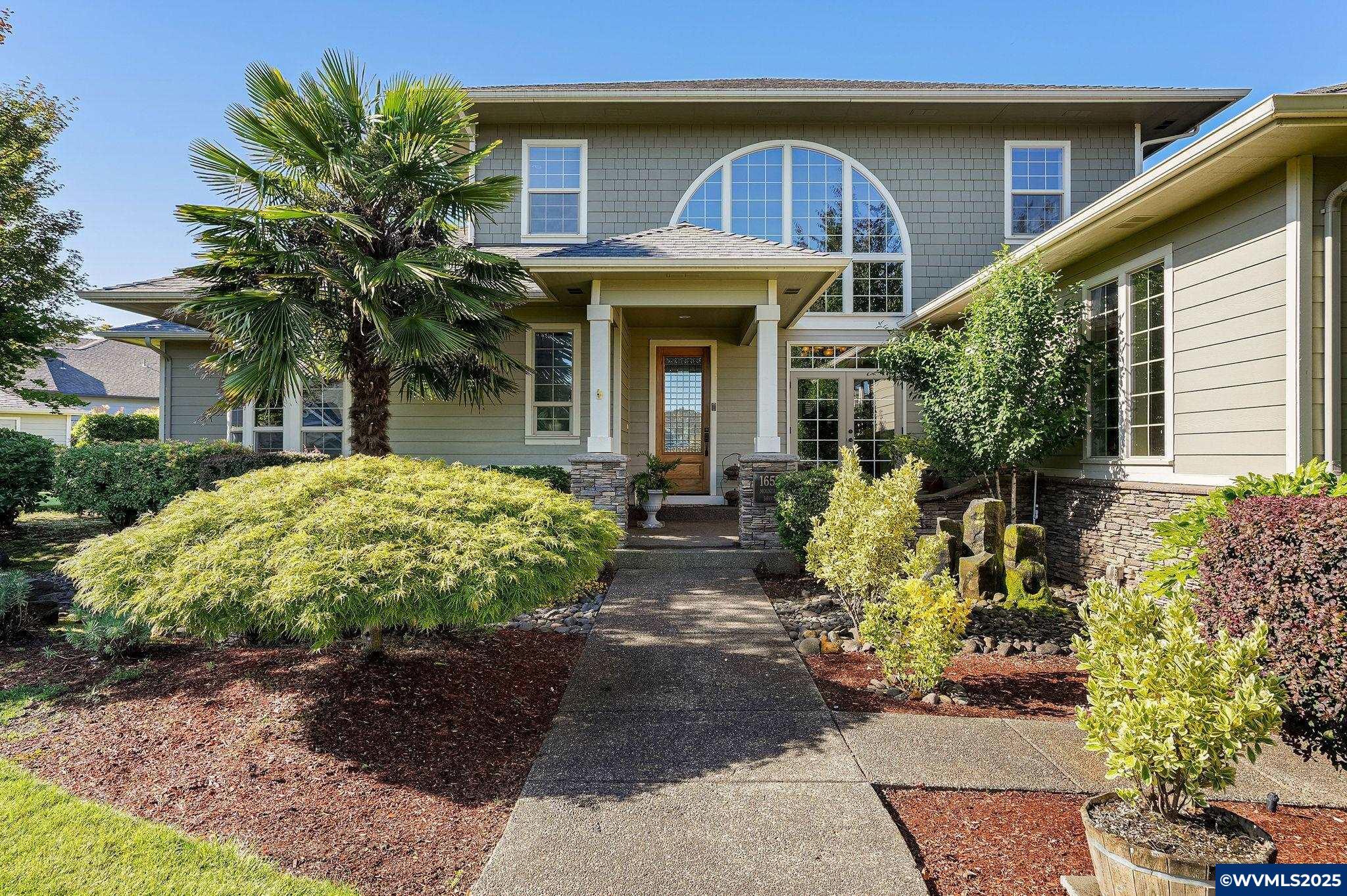 Property Photo: 1655 Mountain Dr OR 97383