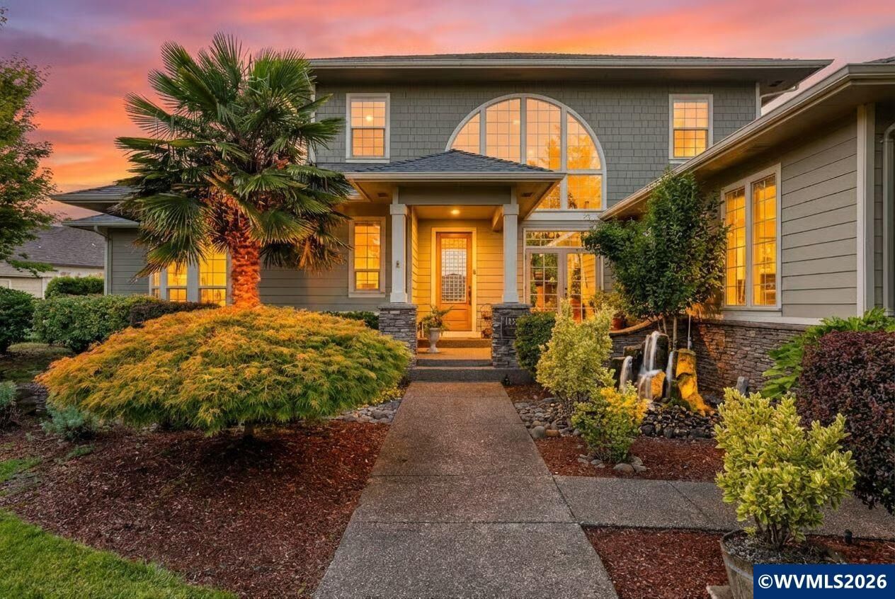 Property Photo:  1655 Mountain Dr  OR 97383 