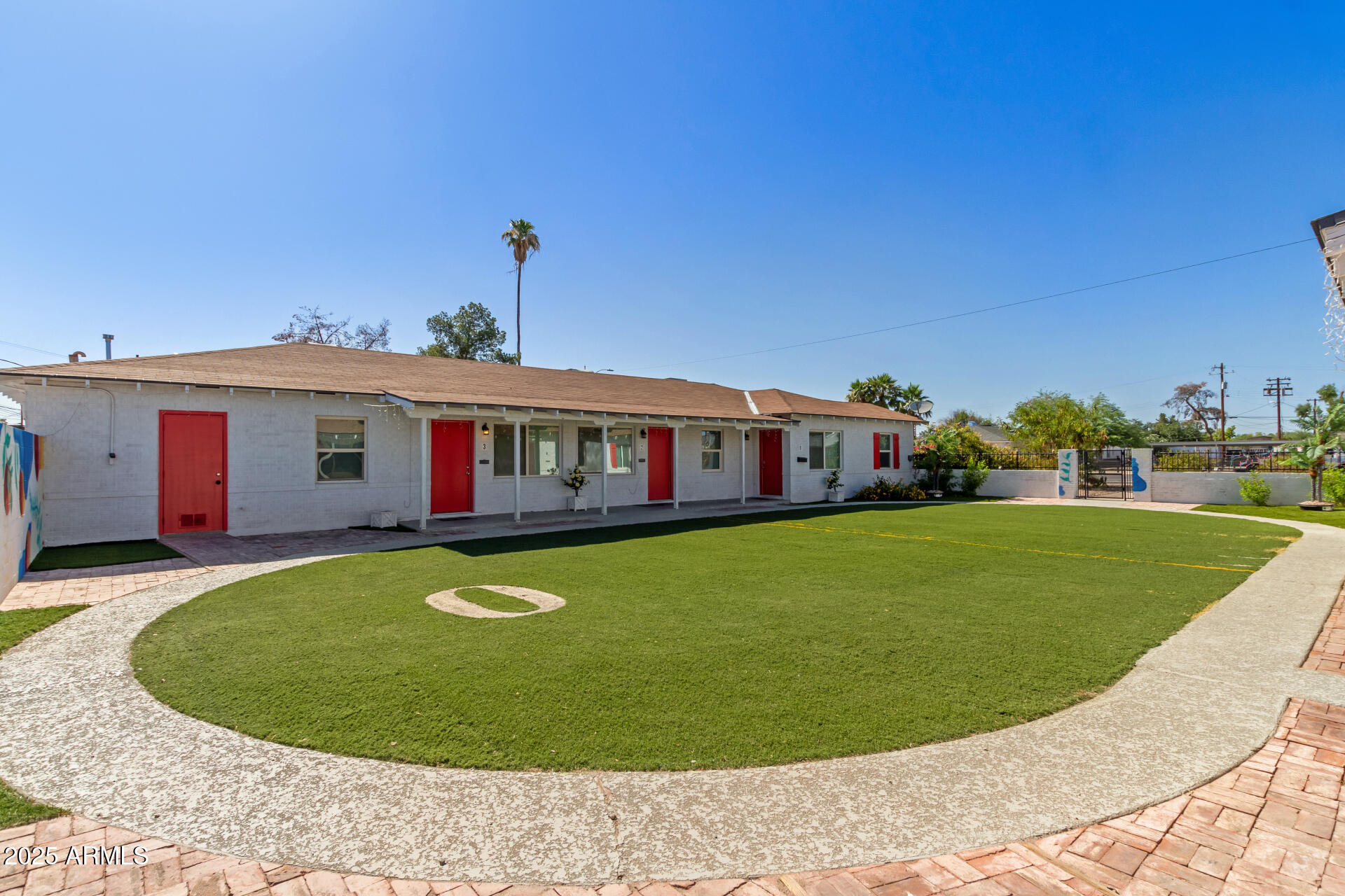 Property Photo:  1611 W Osborn Road  AZ 85015 