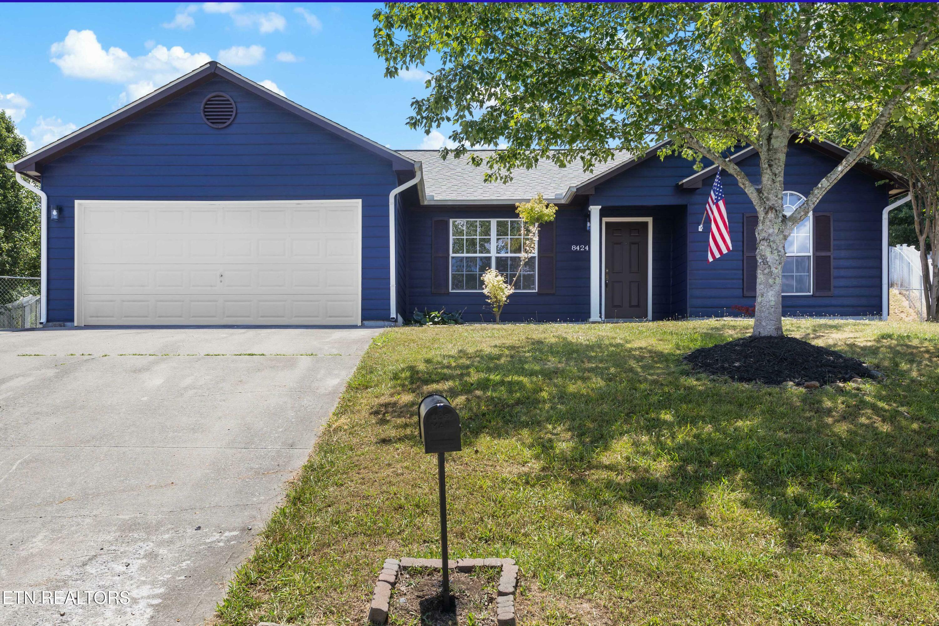Property Photo:  8424 Gardenside Lane Lane  TN 37849 