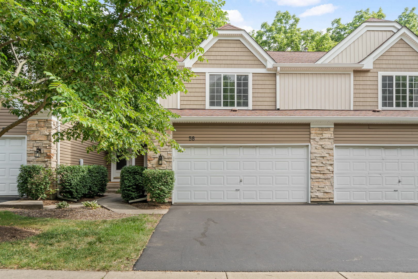 Property Photo:  58 Cambridge Avenue  IL 60107 
