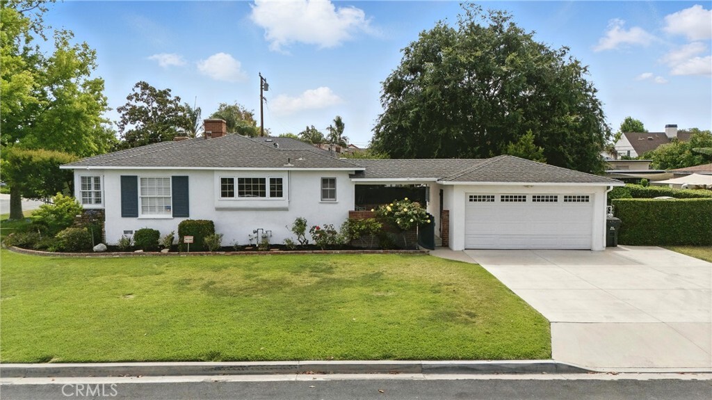 Property Photo: 5236 E Harvey Way CA 90808