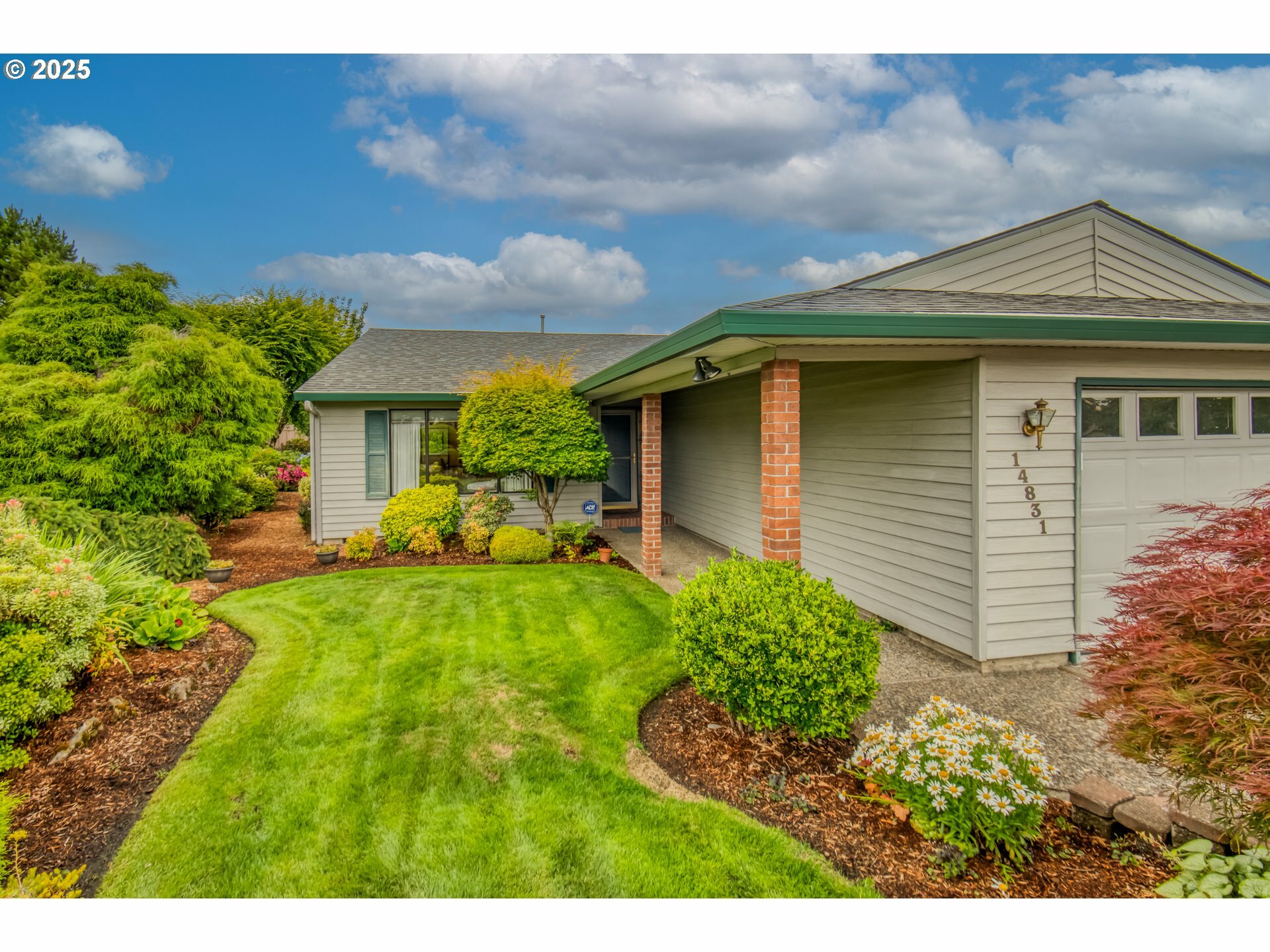 14831 NE Eugene St  Portland OR 97230 photo