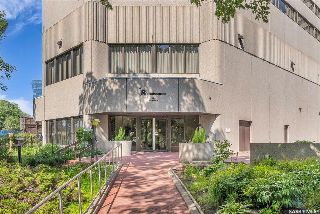 Property Photo:  424 Spadina Crescent E 840  SK S7K 6X7 
