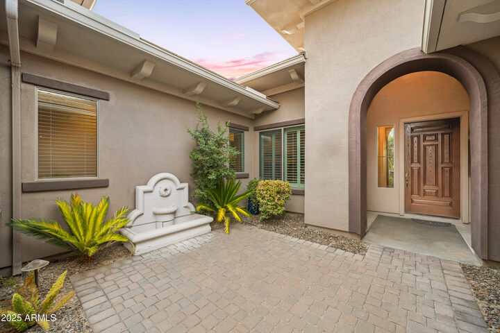 Property Photo: 350 W Yellowstone Way AZ 85248