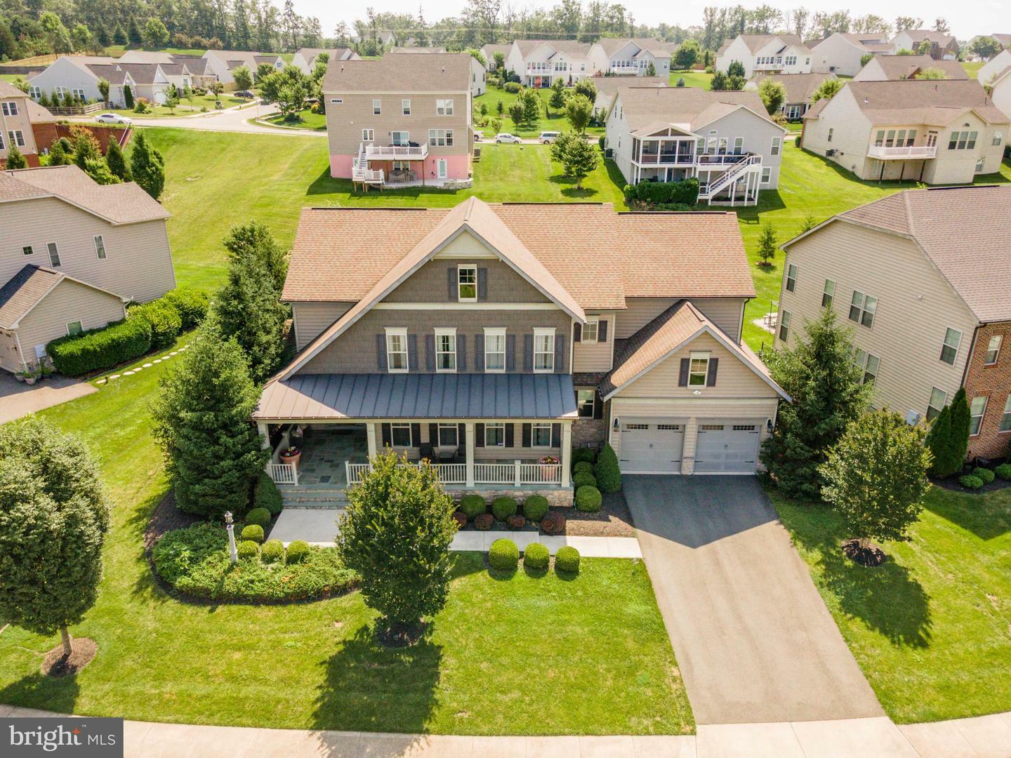 Property Photo: 26612 Marbury Estates Drive VA 20152