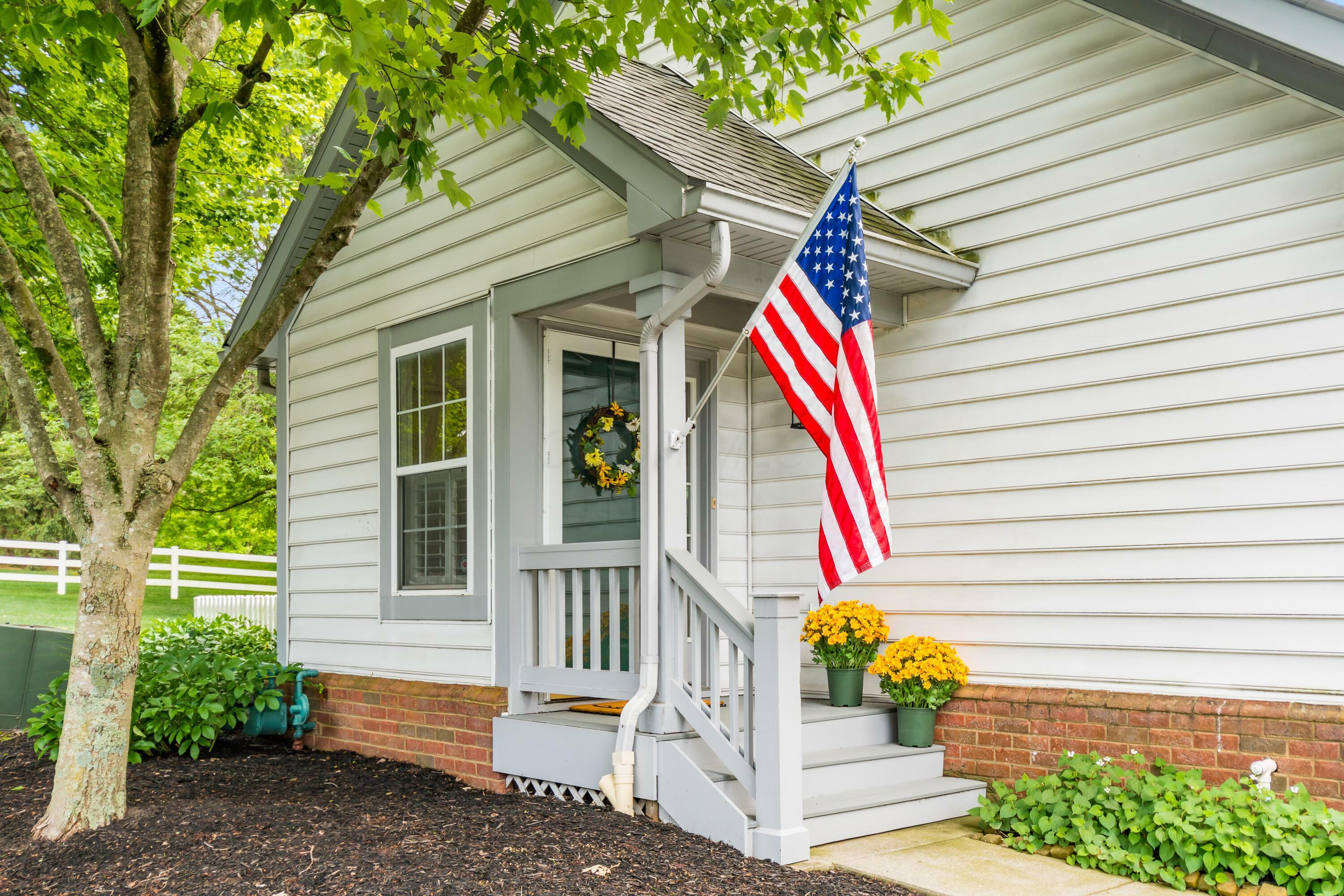 Property Photo:  6611 Lower Lake Drive  OH 43082 