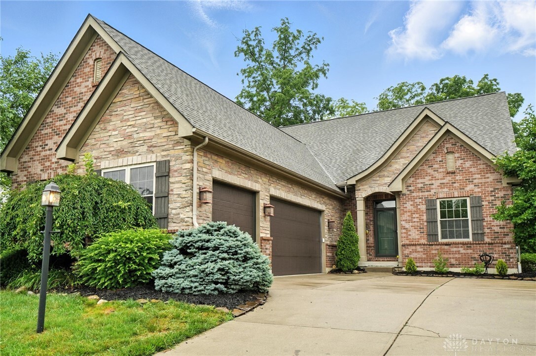 Property Photo: 9266 Ridings Boulevard OH 45458