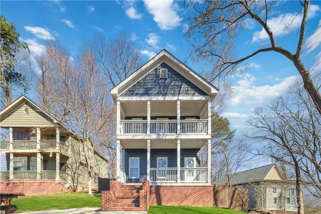 Property Photo: 2395 Saint James Drive NW GA 30318