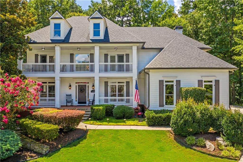 Property Photo:  165 Oakhurst Leaf Drive  GA 30004 