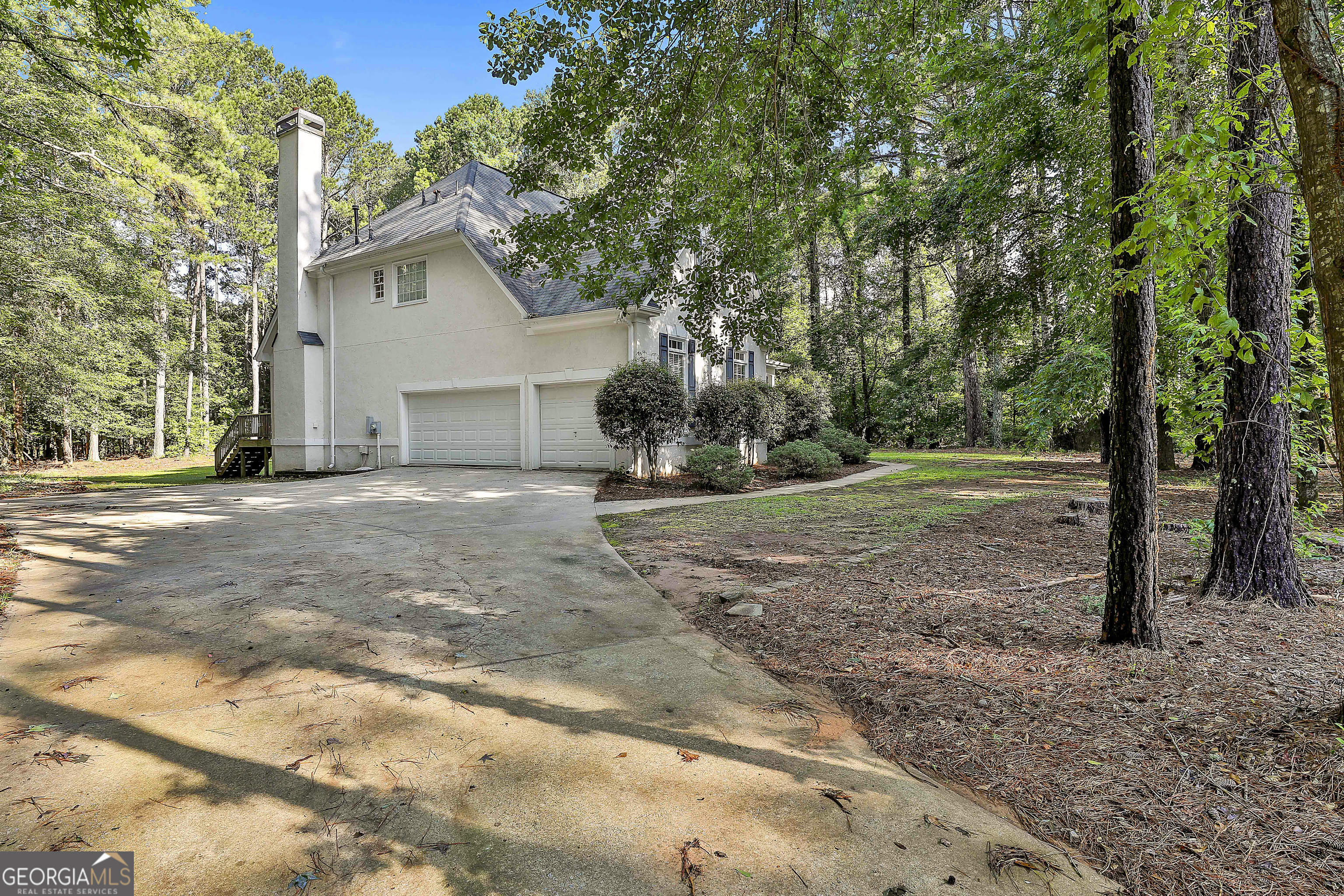 Property Photo: 1202 Loxley Circle GA 30269