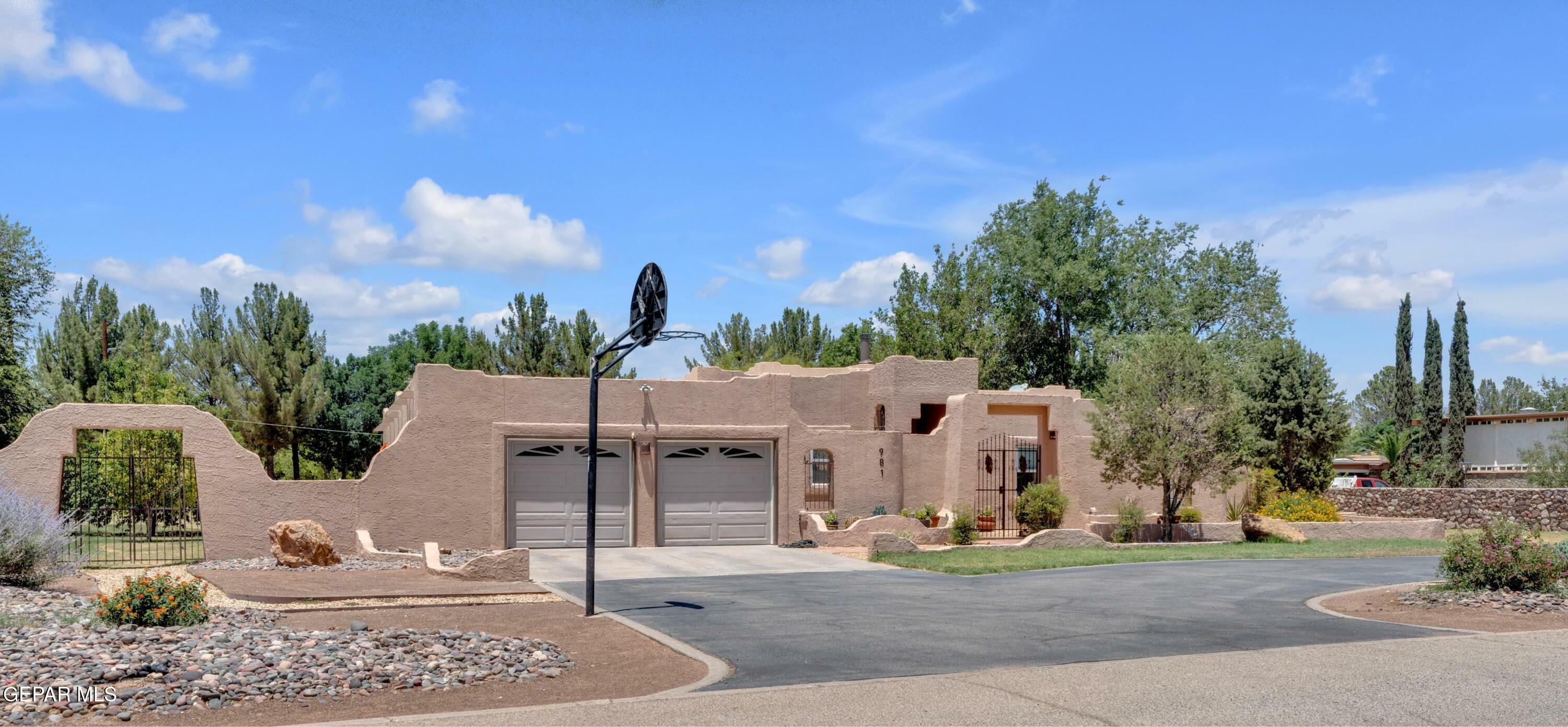 Property Photo:  981 Vereda Del Valle Avenue  TX 79932 