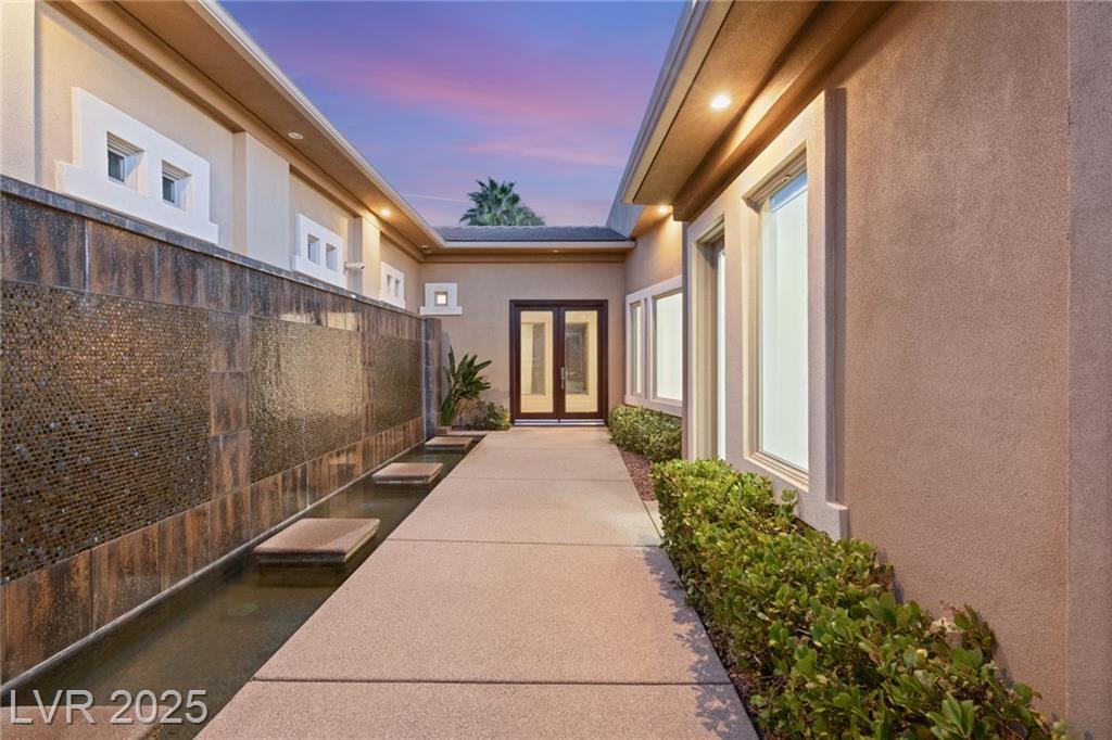 Property Photo:  540 Regents Gate Drive  NV 89012 
