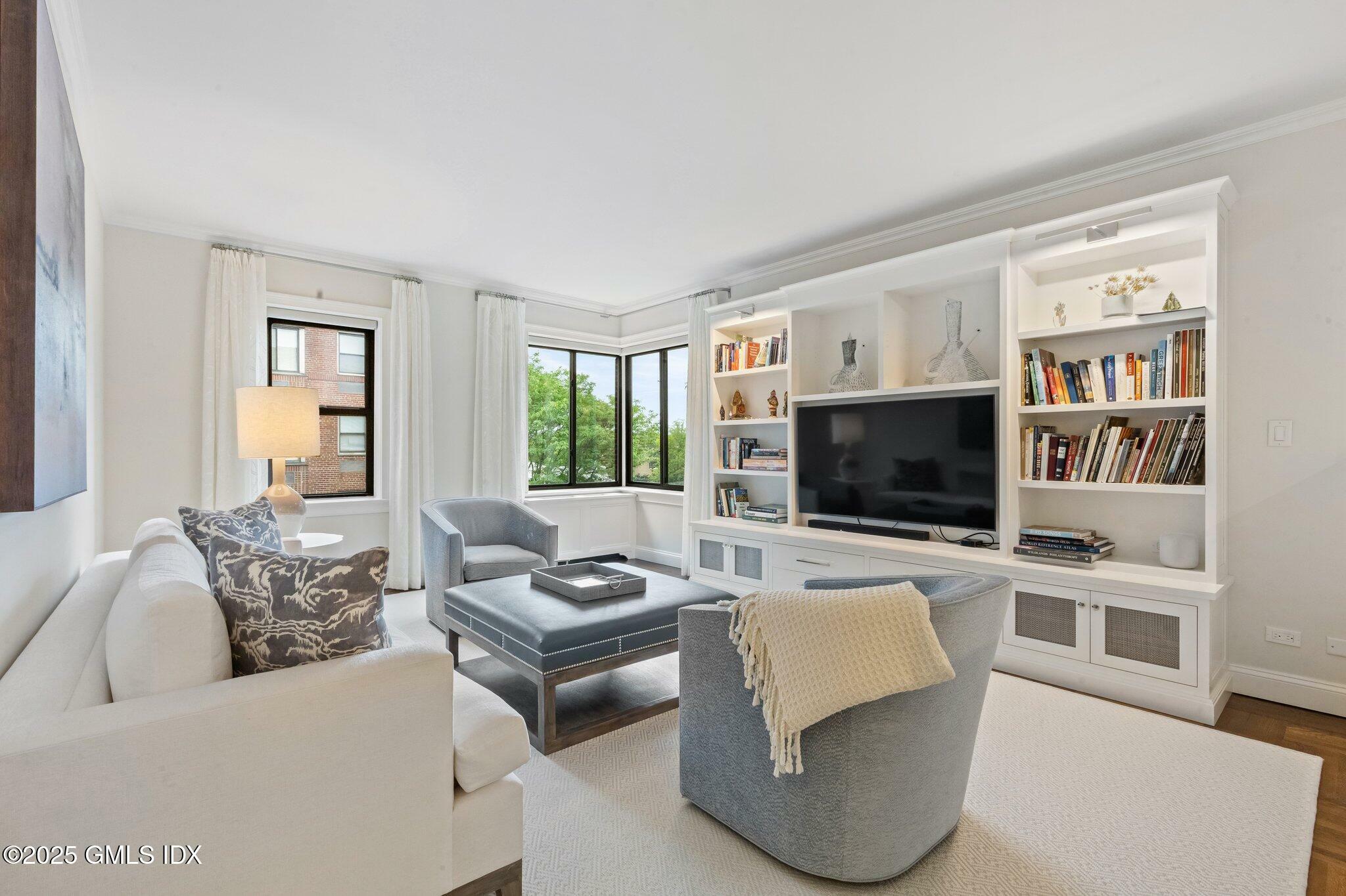 Property Photo: 40 W Elm Street 5A CT 06830