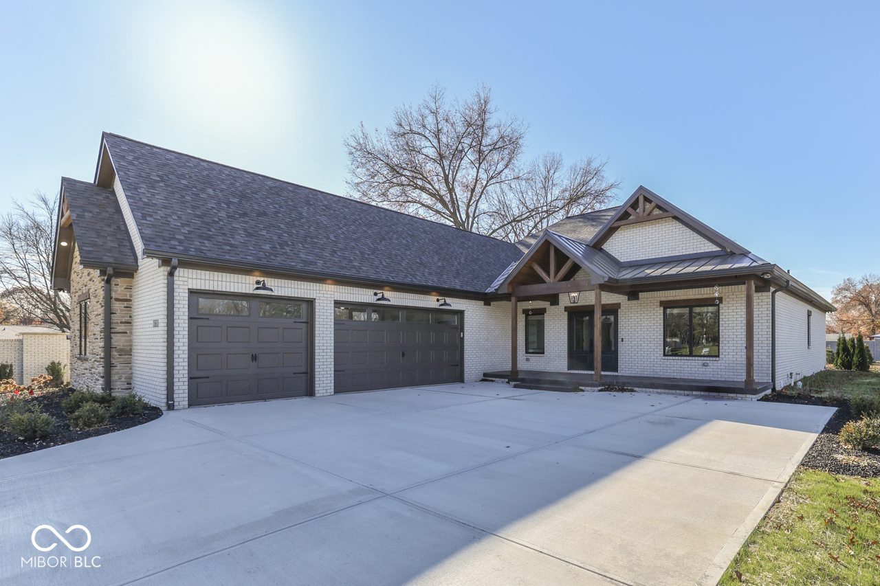 Property Photo: 886 J McCool Way IN 46142