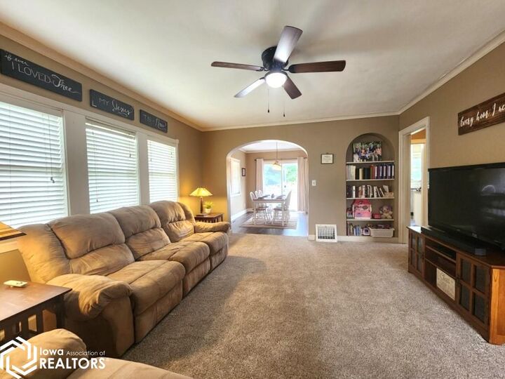 Property Photo:  1306 N Rhode Island Avenue  IA 50401 