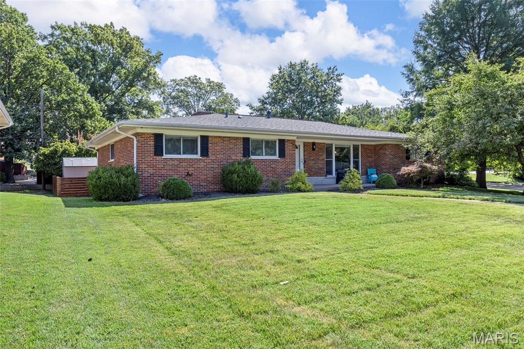 Property Photo: 8840 Glenwood Drive MO 63126